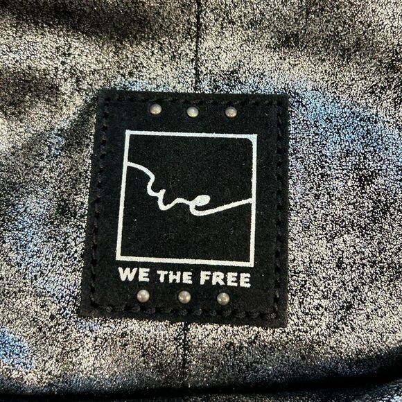 NWT Free People We The Free Sparta Sling Bag, Black Leather with Silver Shimmer - Picture 7 of 11